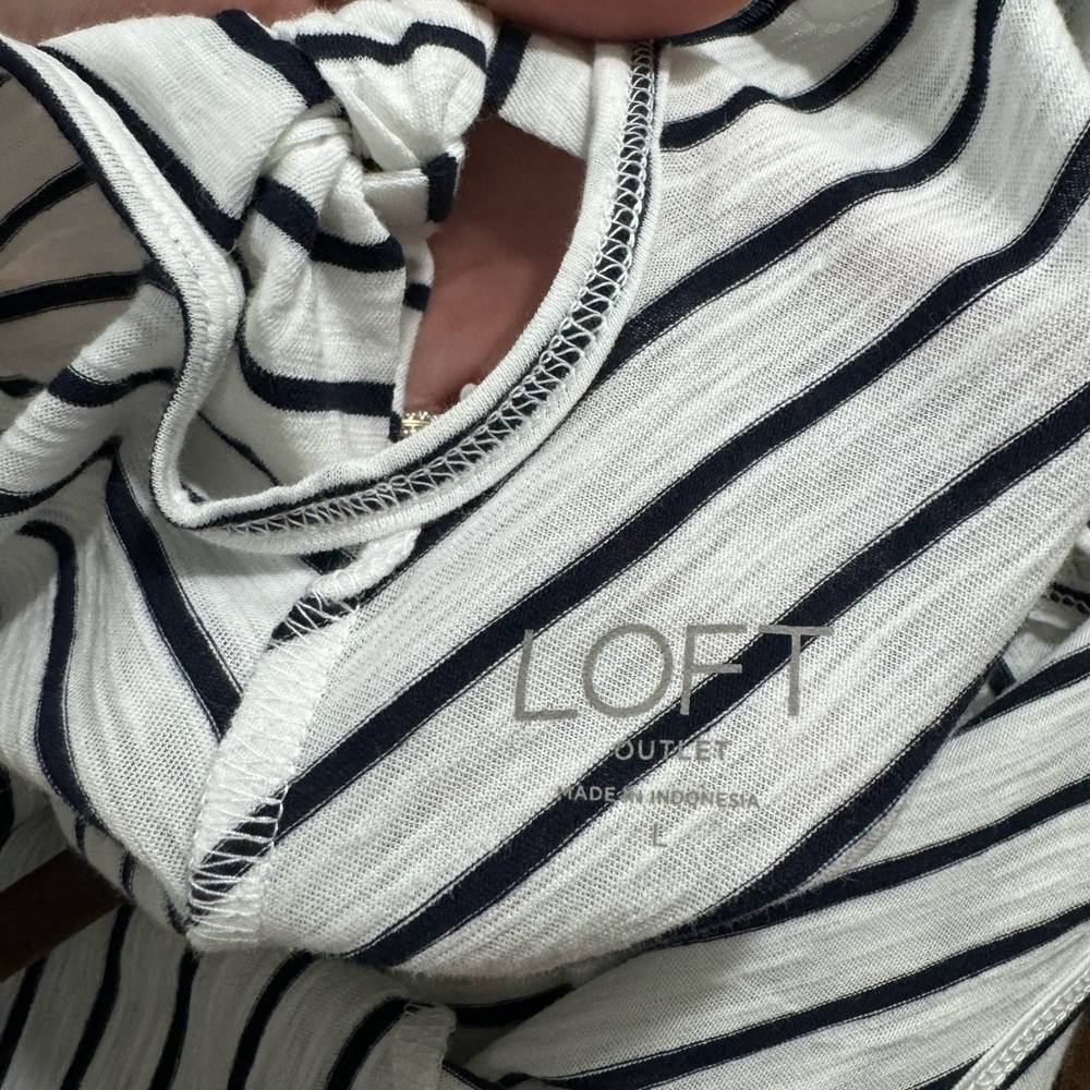 LOFT Outlet Double V Striped Knotted Tank Black & White Size Lg - Picture 8 of 11